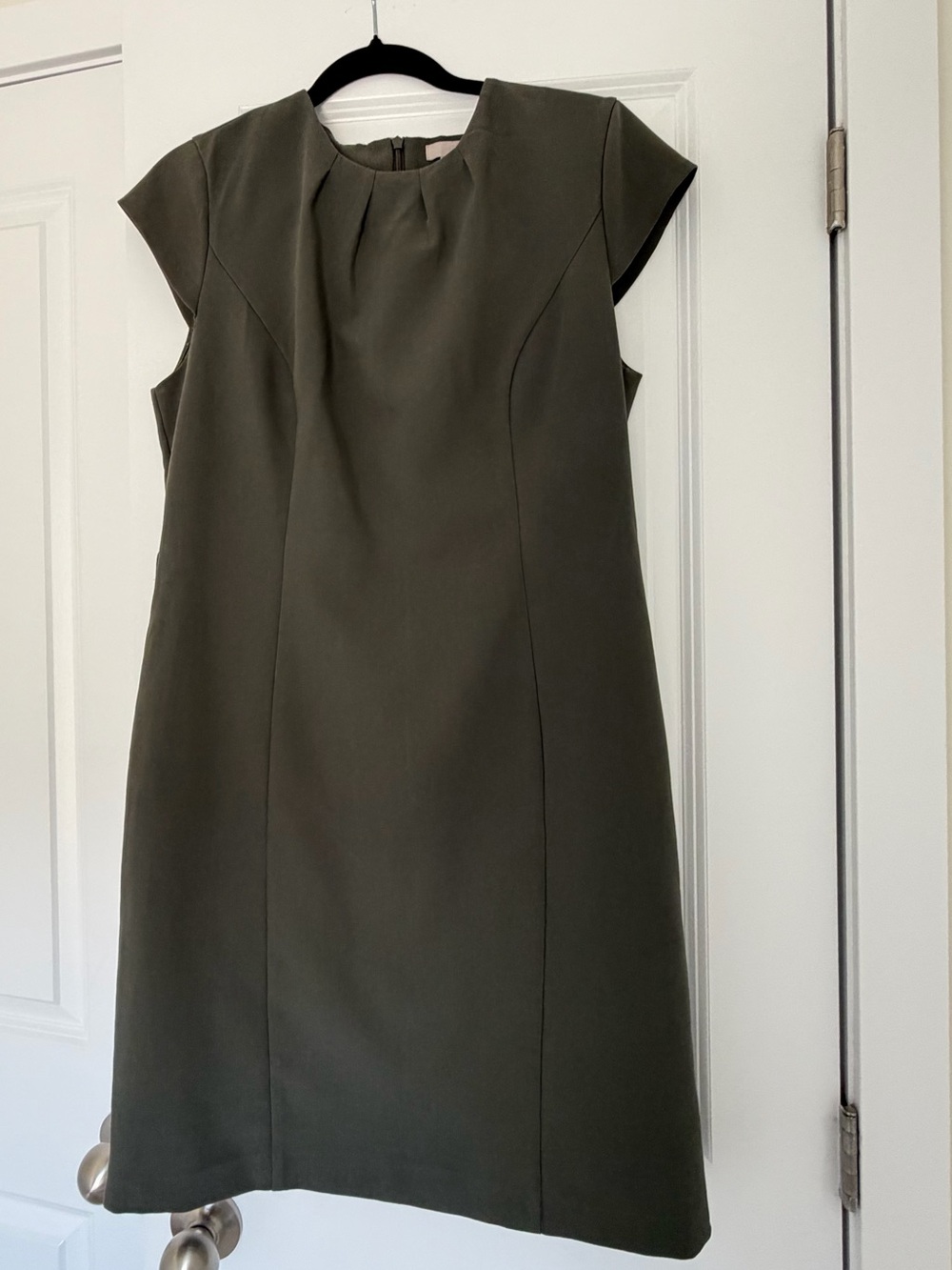 H&M Olive Green Cap Sleeve Shift Midi Dress